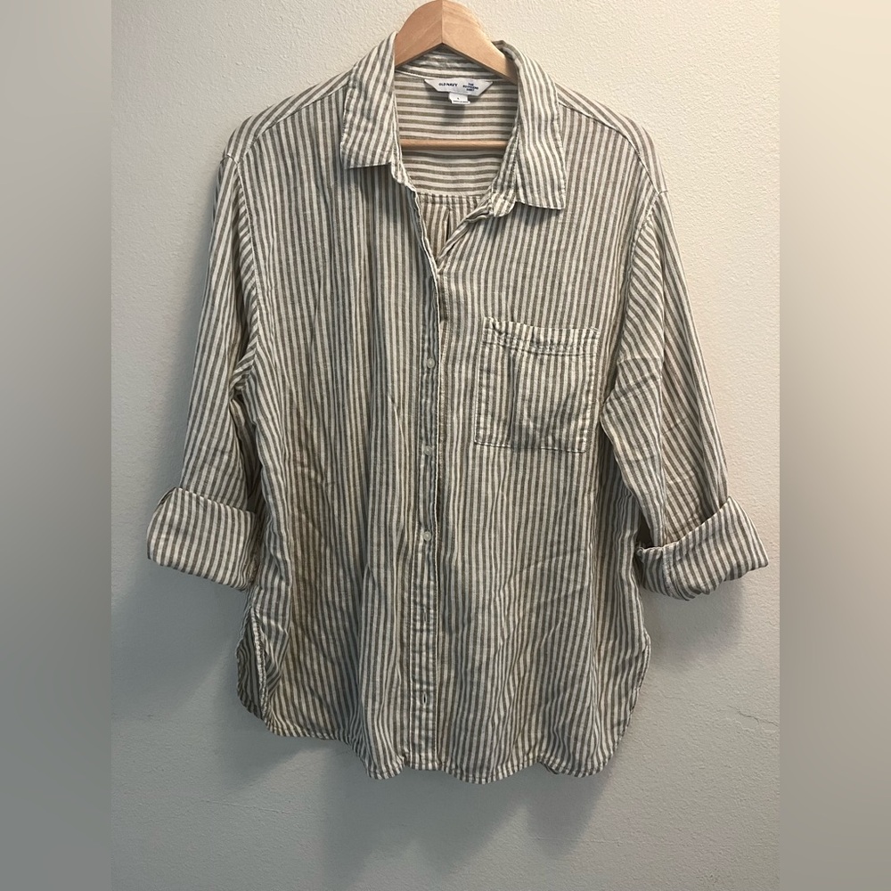 Old Navy Women's Striped Button Down Shirt - Gray and White